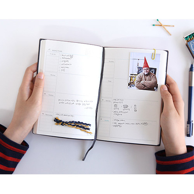 Weekly plan - Classic agenda large undated diary Weekly plan - Classic agenda large undated diary