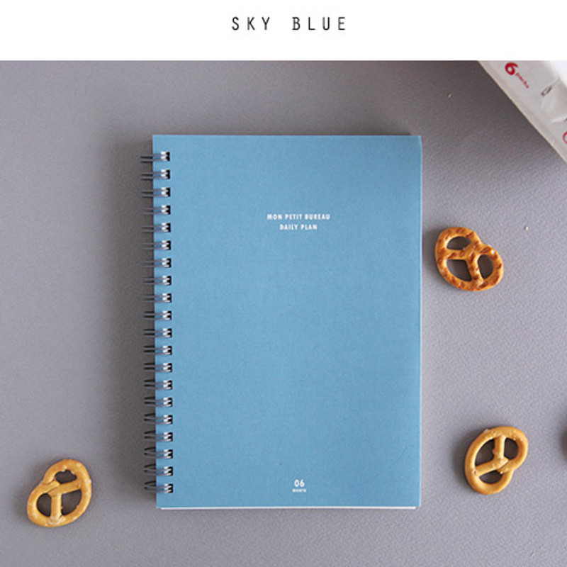 Sky blue - 2015 Mon petit bureau wirebound undated daily small planner