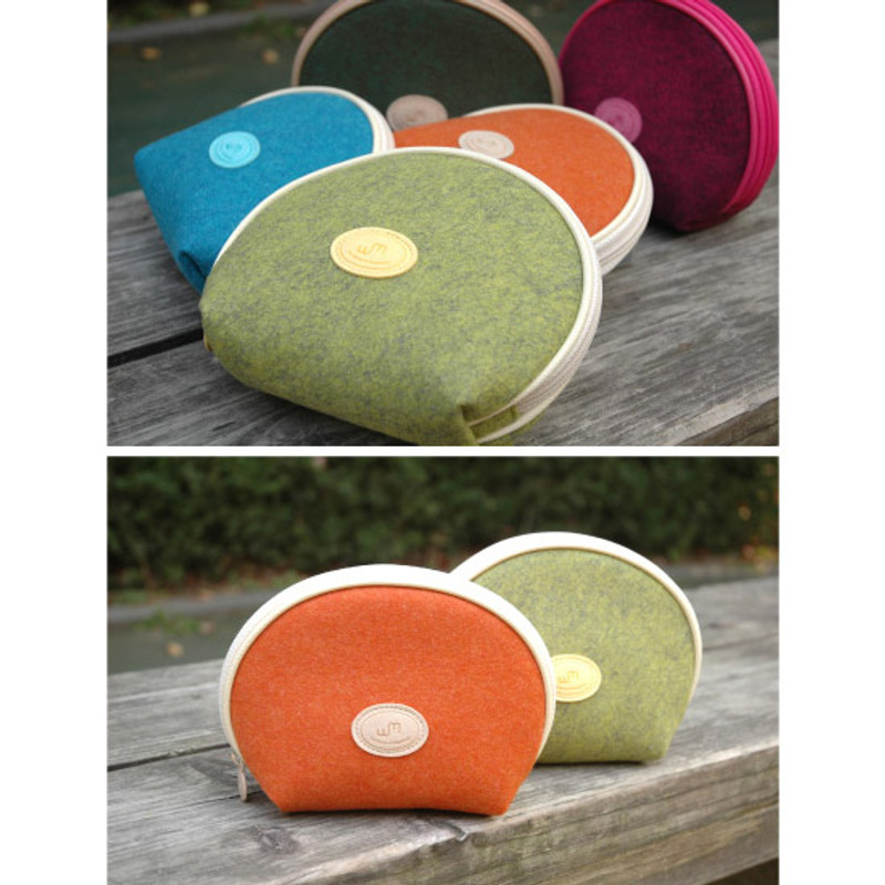 Scallop felt zip pouch Scallop felt zip pouch