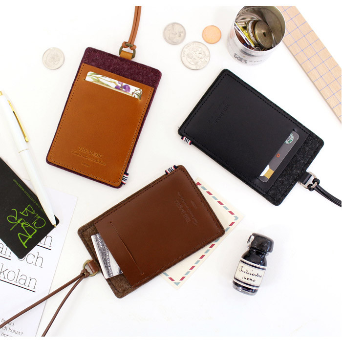 The Basic felt flat card holder with a neck strap ver.3