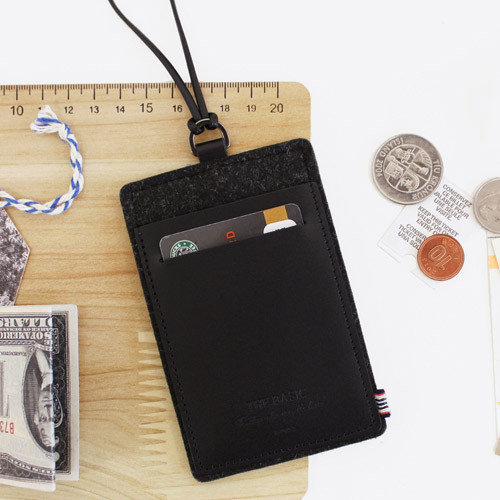 Black - The Basic felt flat card holder with a neck strap ver.3