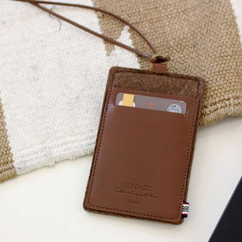 Brown - The Basic felt flat card holder with a neck strap ver.3
