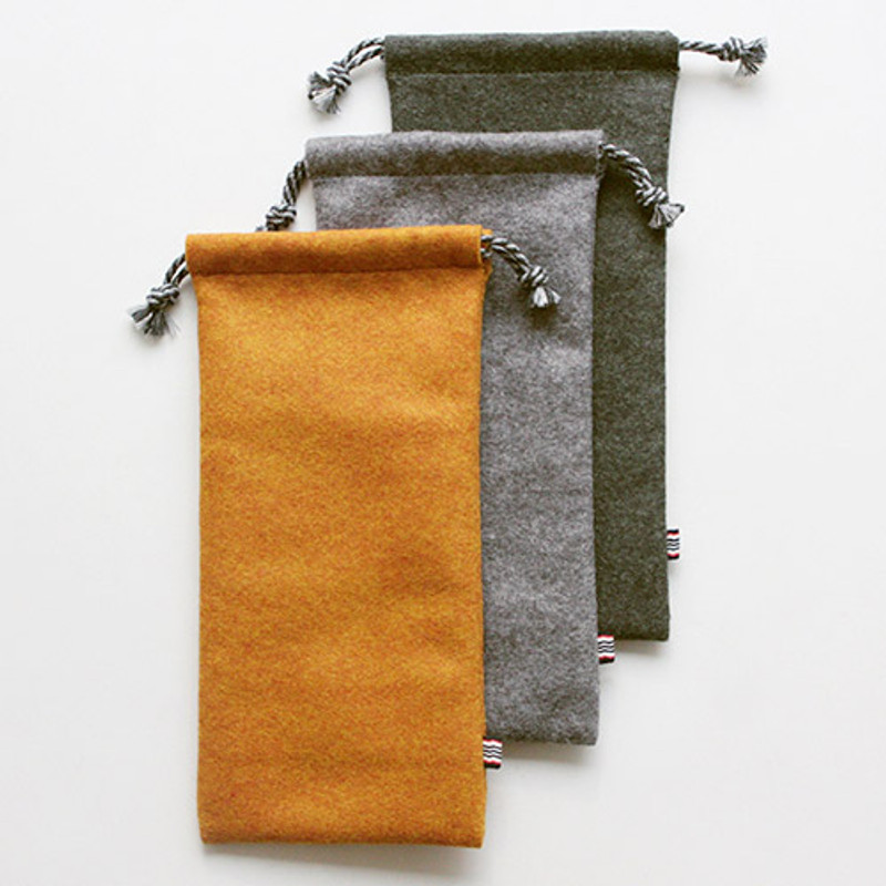 The Basic felt long drawstring pouch ver.3 The Basic felt long drawstring pouch ver.3