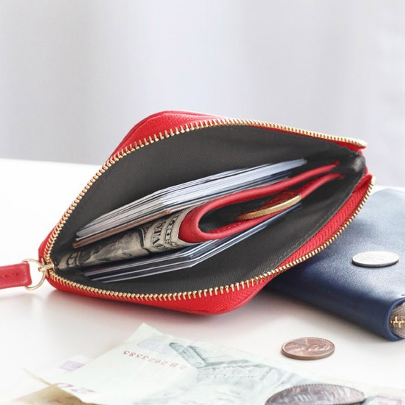 Un jour de chance half zip around wallet Un jour de chance half zip around wallet
