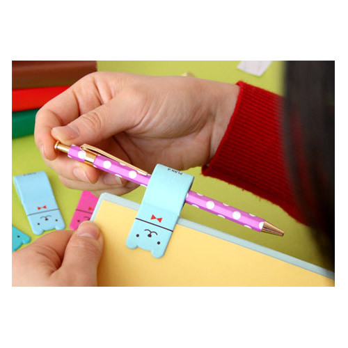 Put on a happy lucky pen holder