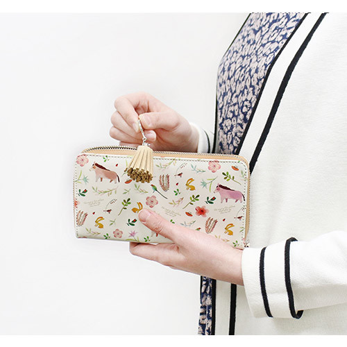 Willow story pattern zip around wallet with Tassle