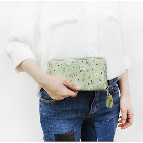 Willow story pattern zip around wallet with Tassle