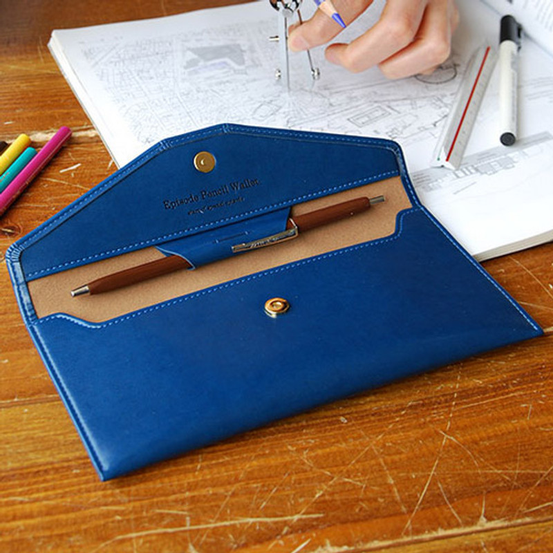 Navy blue - Episode passion in my pencil wallet