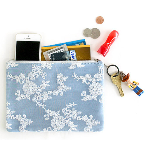 Flower - The Basic denim medium zipper pouch
