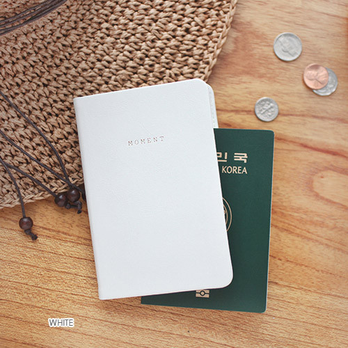 White - Moment RFID blocking passport case