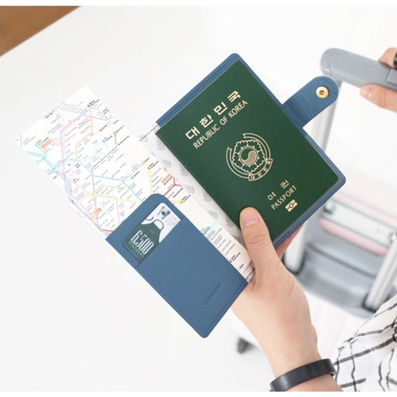 Snap button RFID blocking passport case Snap button RFID blocking passport case