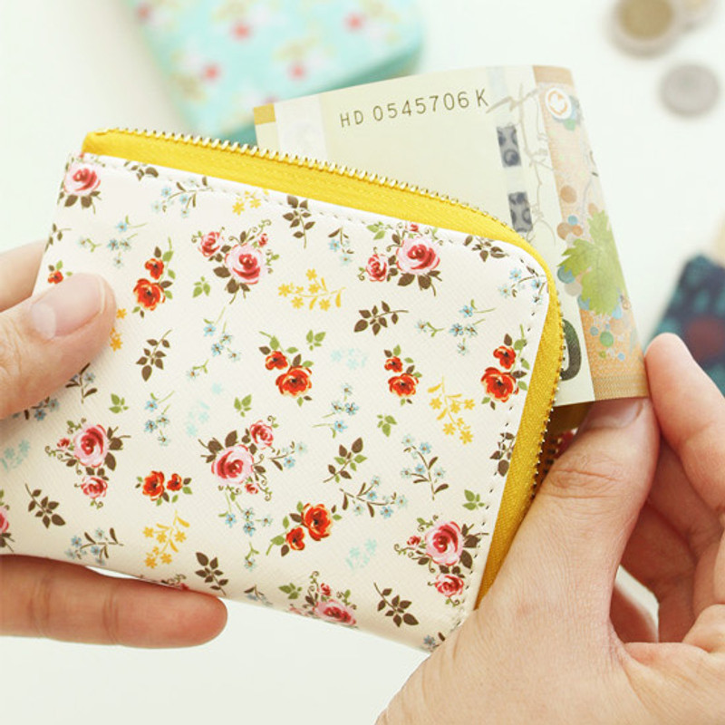 Bouquets - Blossom garden half zip around pocket wallet