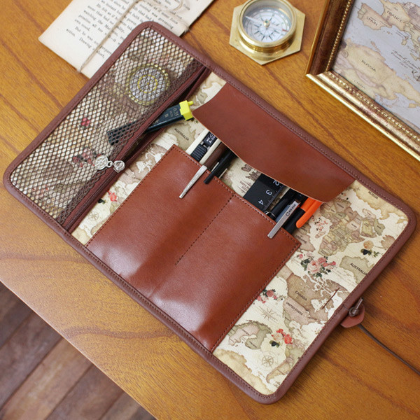 Antique - World map pattern roll pencil case
