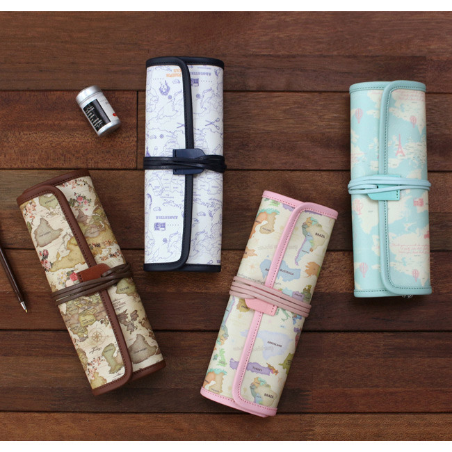 World map pattern roll pencil case