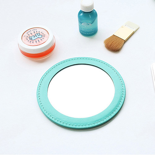 World map pattern round handy mirror