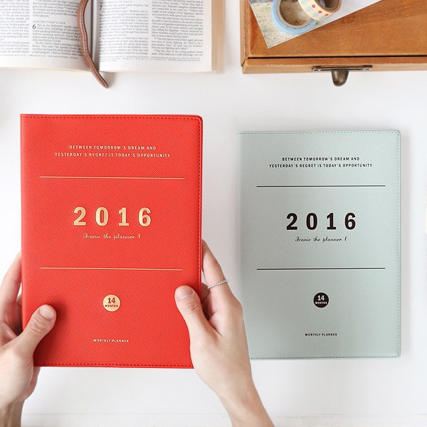 2016 Iconic large monthly dated planner