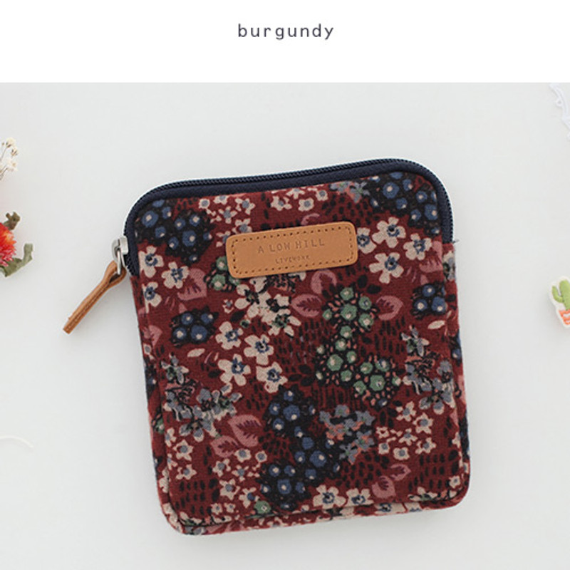 Burgundy - A low hill basic winter square small pouch Burgundy - A low hill basic winter square small pouch