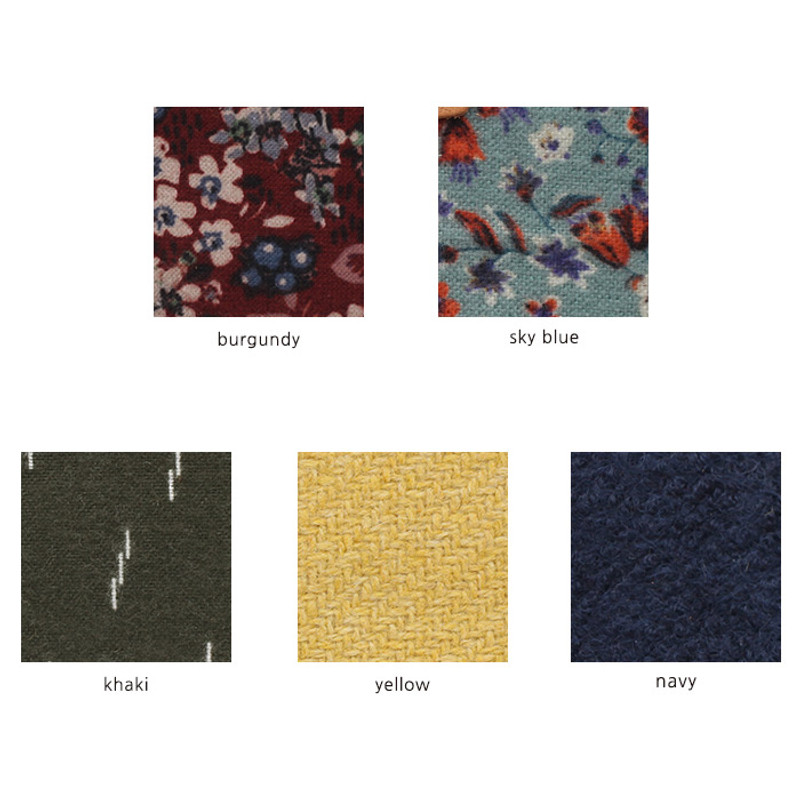 Colors of A low hill basic winter square small pouch Colors of A low hill basic winter square small pouch