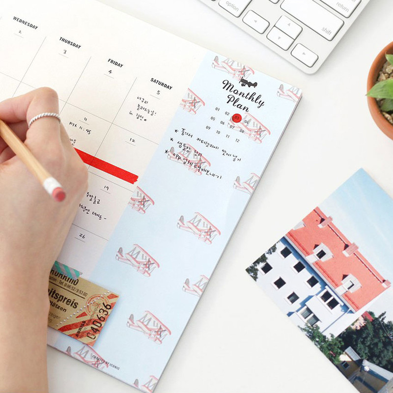 Desk pattern undated monthly planner Desk pattern undated monthly planner