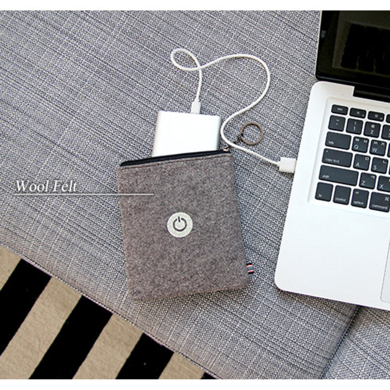 The basic felt charger pouch with key ring ver.4