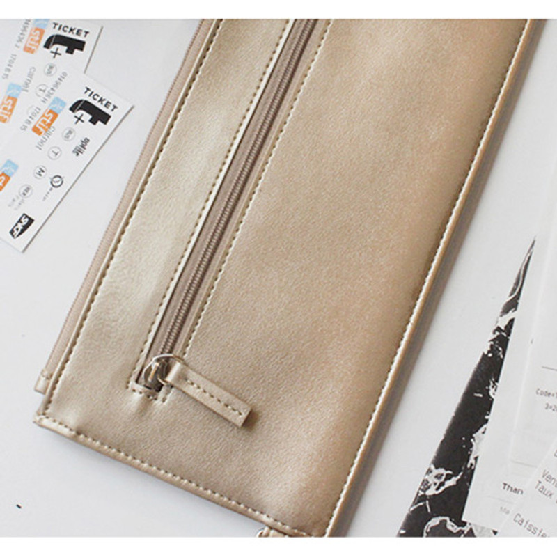 Bon voyage doux souvenir passport pouch Bon voyage doux souvenir passport pouch