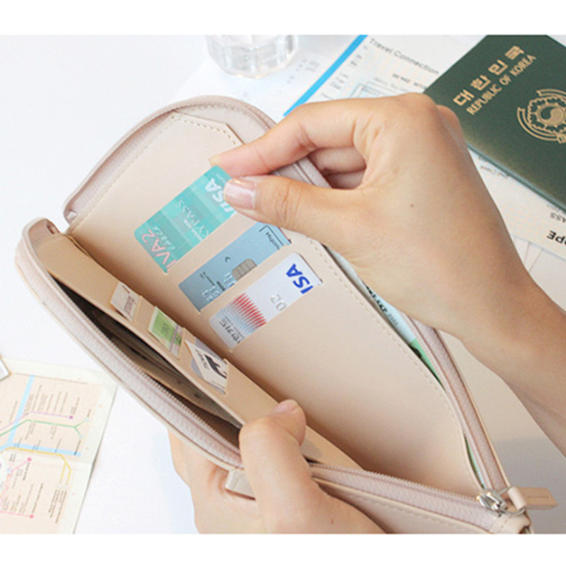 Card pocket Card pocket