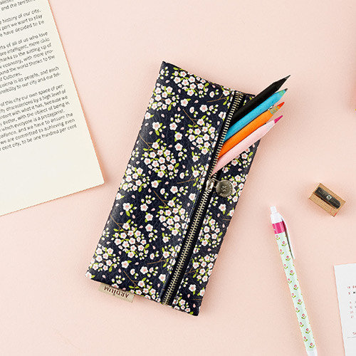Flower pattern simple zipper pencil case