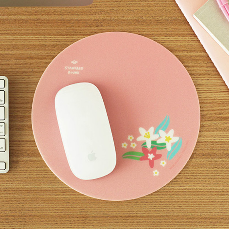 Pink flower pattern standard round mouse pad Pink flower pattern standard round mouse pad