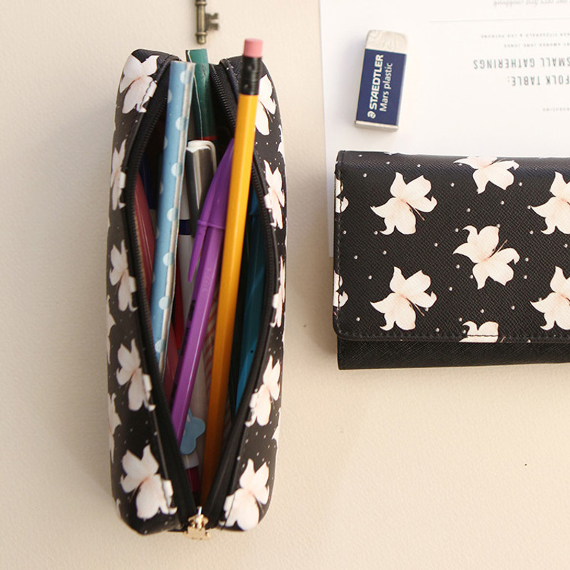 Lily - Rim cute illustration pencil pouch