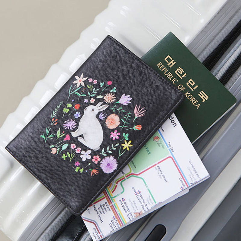 Rabbit - Rim pattern passport cover case