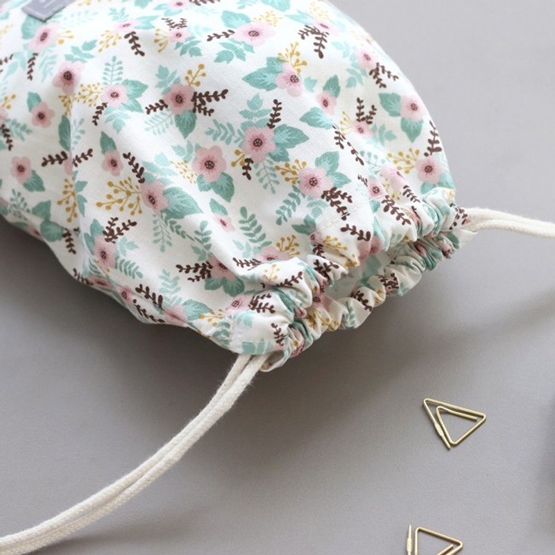Comely cotton medium drawstring pouch