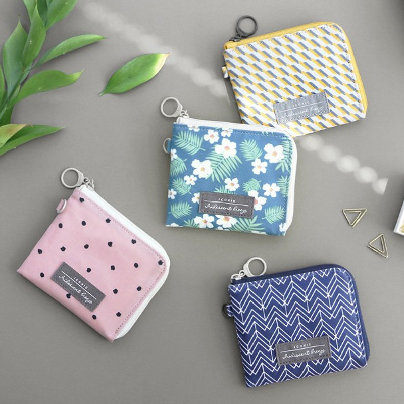Comely pattern half zip around wallet Comely pattern half zip around wallet