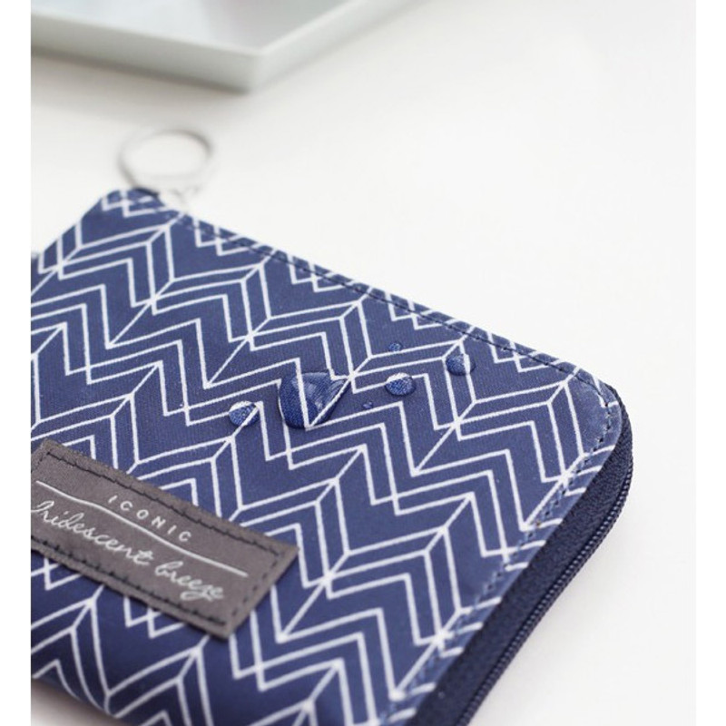 Comely pattern half zip around wallet Comely pattern half zip around wallet