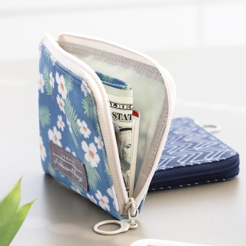 Comely pattern half zip around wallet Comely pattern half zip around wallet