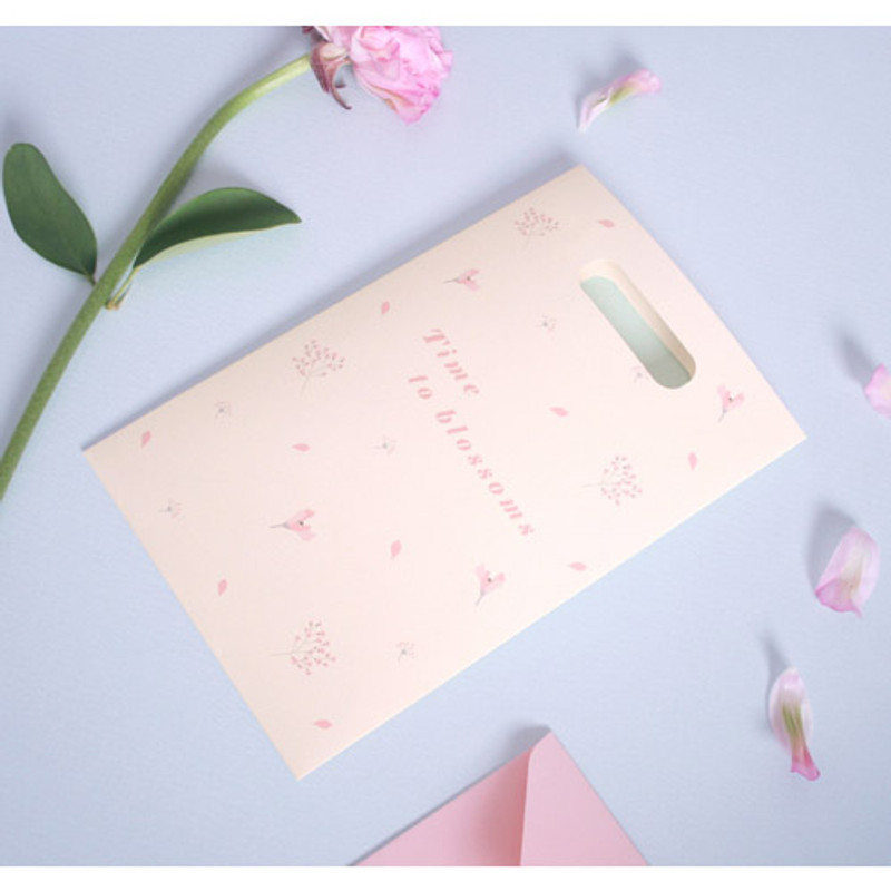 Ivory - illustration paper bag set