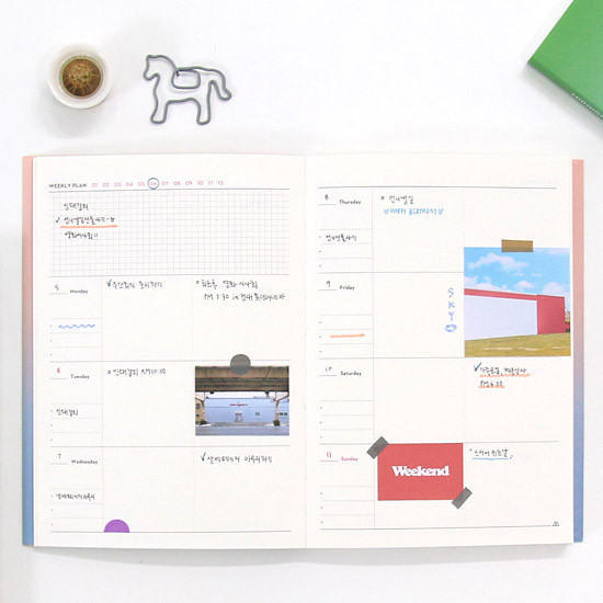 Weekly plan - 2017 Second mansion Midnight summer undated diary schedule