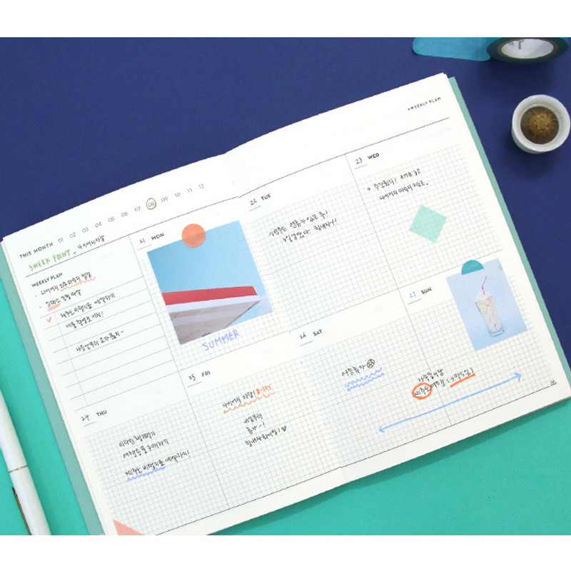 Weekly plan - Arcane pattern undated diary