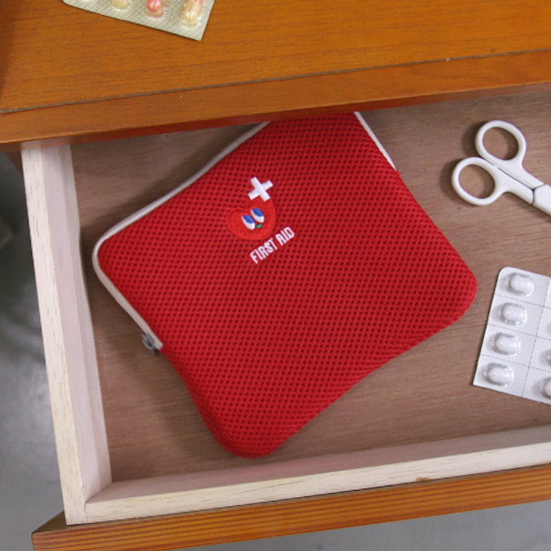 Disco brick first aid air mesh pouch  Disco brick first aid air mesh pouch