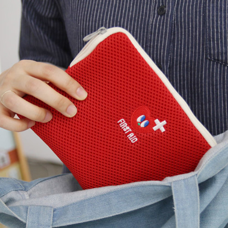 Disco brick first aid air mesh pouch  Disco brick first aid air mesh pouch