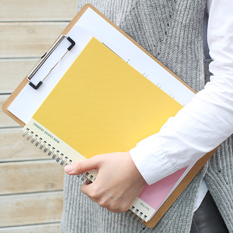Mon cahier wirebound large undated daily planner  Mon cahier wirebound large undated daily planner