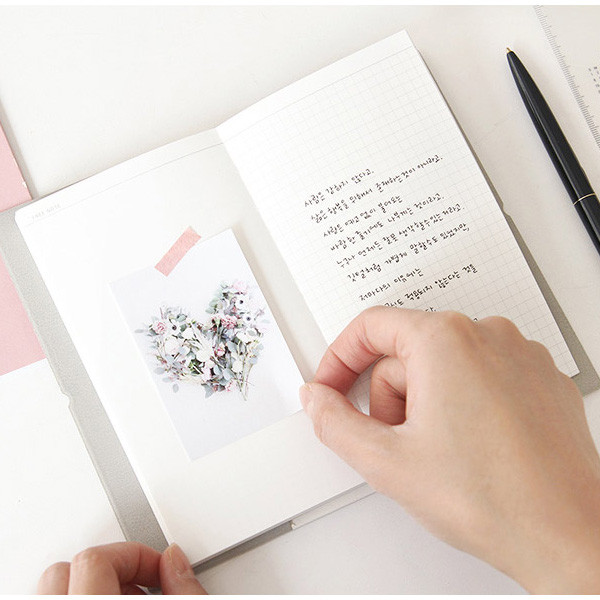 Free note - 2017 Engage with life small dated diary