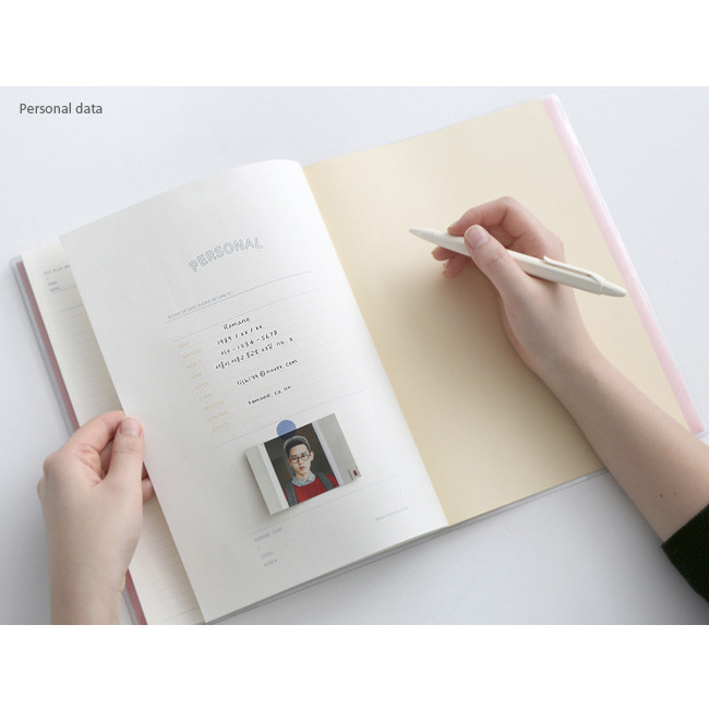 Personal data - 2017 Eat play work workaholics 365 days dated diary