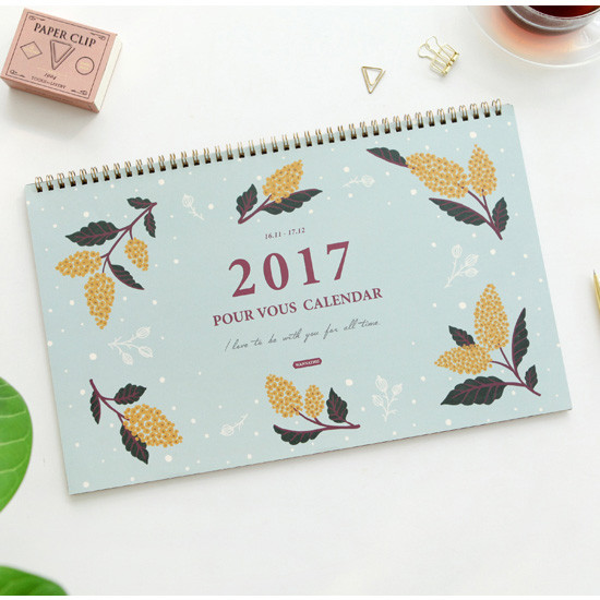 2017 Pour vous dated monthly desk scheduler 