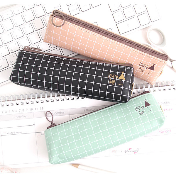 Pastel check pattern zipper pencil case