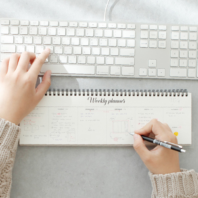 Wanna This Calli undated weekly desk planner 