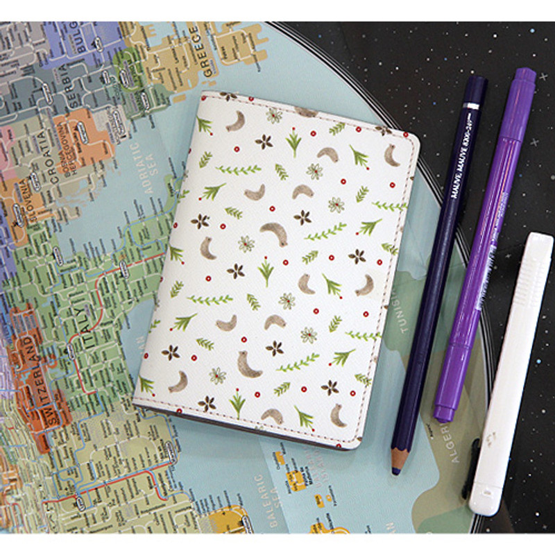 Plannary Darou and jamar passport case Plannary Darou and jamar passport case