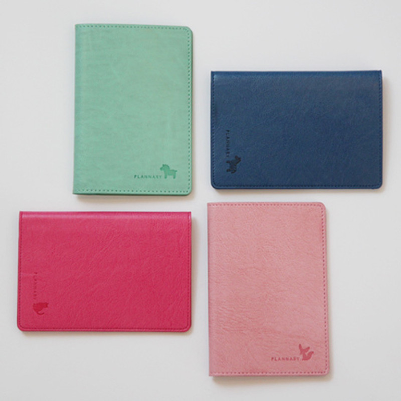 Plannary Darou and jamar passport case Plannary Darou and jamar passport case