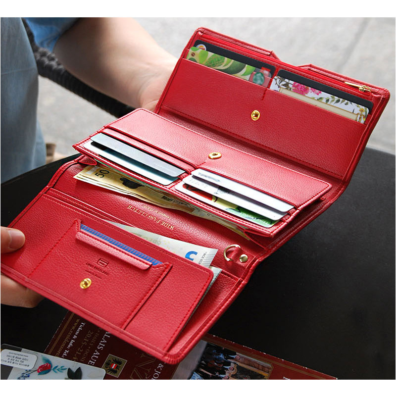 Wide pass slim clutch wallet