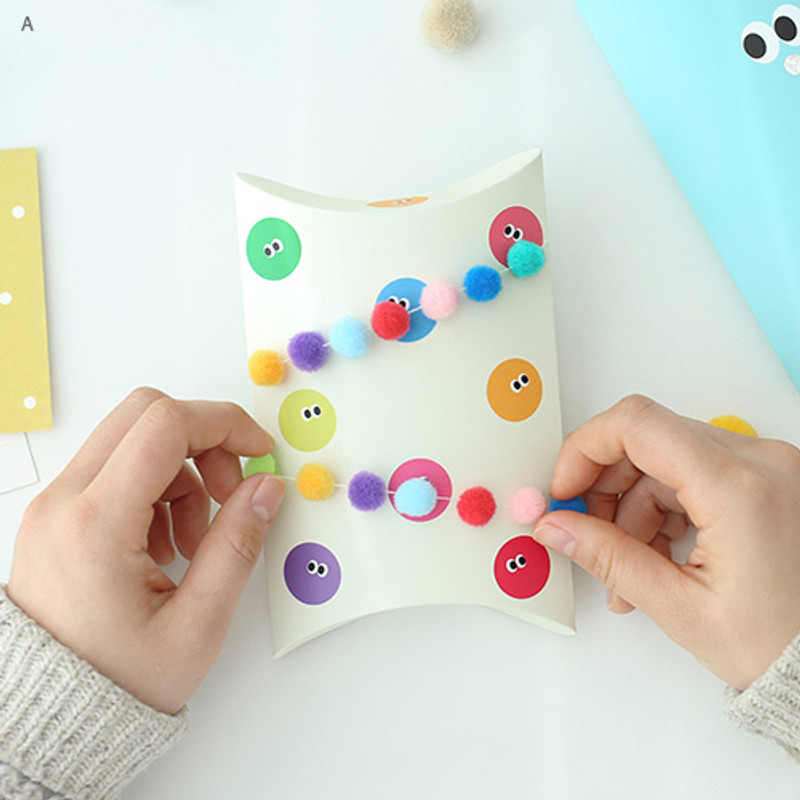 A - Livework Som Som gift paper bag small set of 3 styles