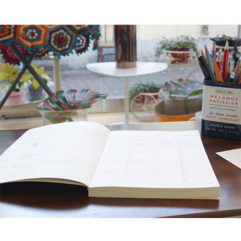 Blessom What a beautiful weekly undated diary scheduler